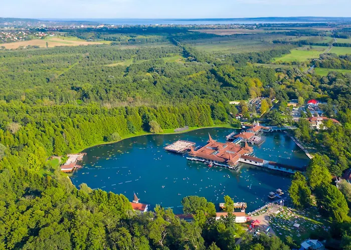דירה Lakeside
